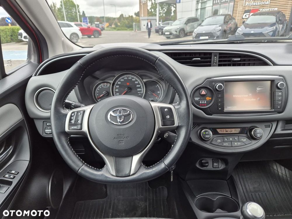 Toyota Yaris - 16