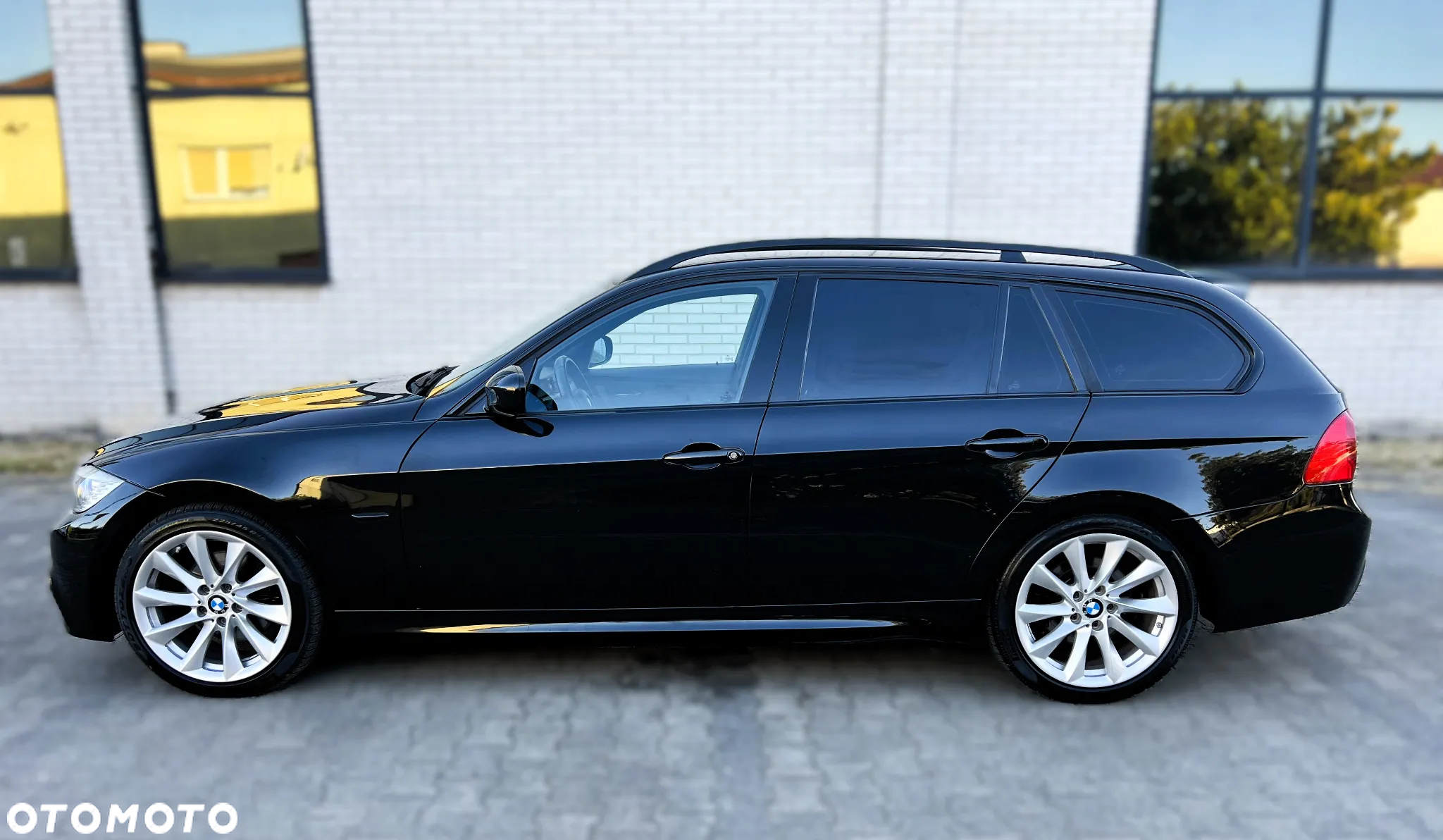 BMW Seria 3 318d DPF Touring Edition Sport - 13