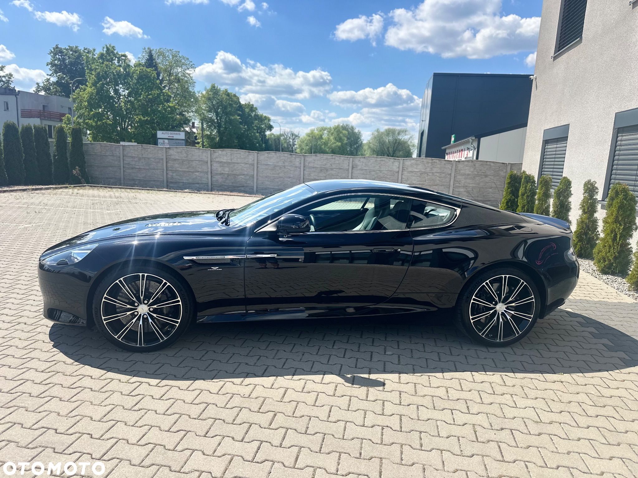 Aston Martin DB9 Touchtronic - 1