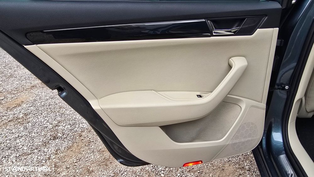 Skoda Superb Break 2.0 TDI Laurin&Klement DSG - 56