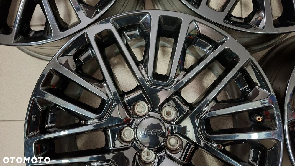 Felgi Aluminiowe 19 Jeep Compass II Renegade 5x110 ET 40 - 4