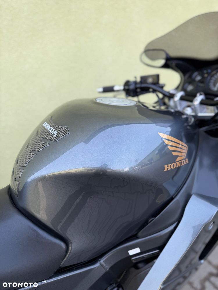 Honda CBR - 15