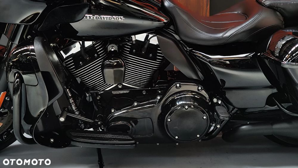 Harley-Davidson FLHXS Special - 21