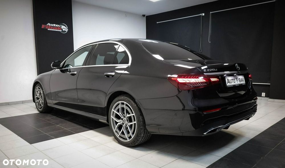Mercedes-Benz Klasa E 220 d 4Matic 9G-TRONIC AMG Line - 8