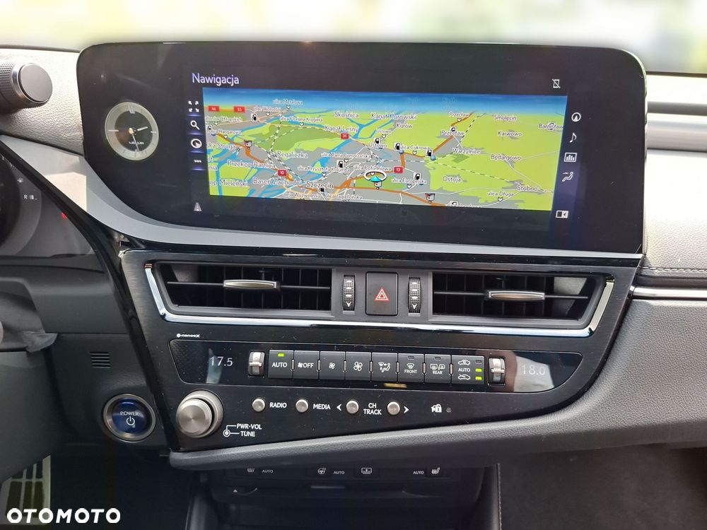 Lexus ES 300h F Sport Edition - 25