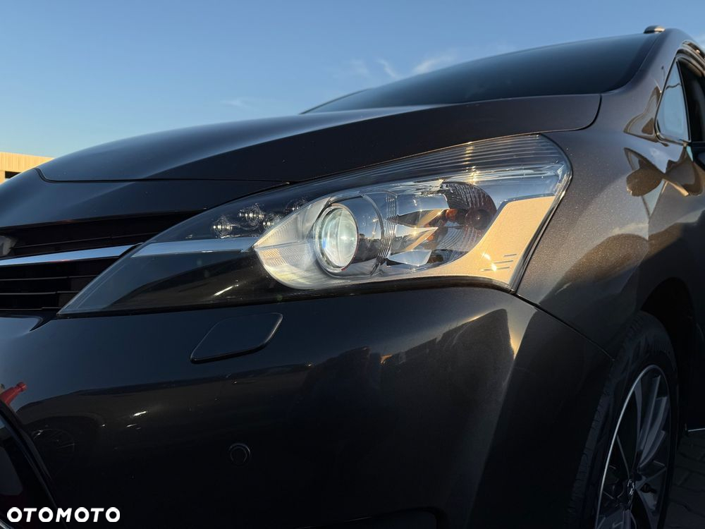 Toyota Verso 1.8 Premium MS - 22