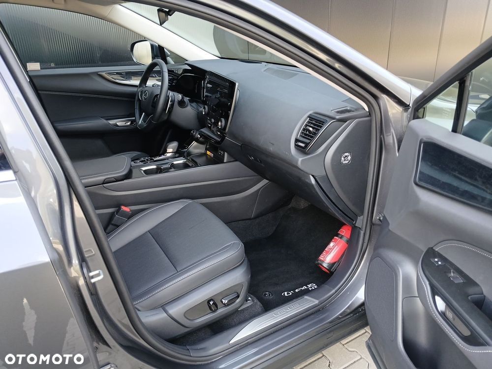 Lexus NX 350h Prestige AWD - 24