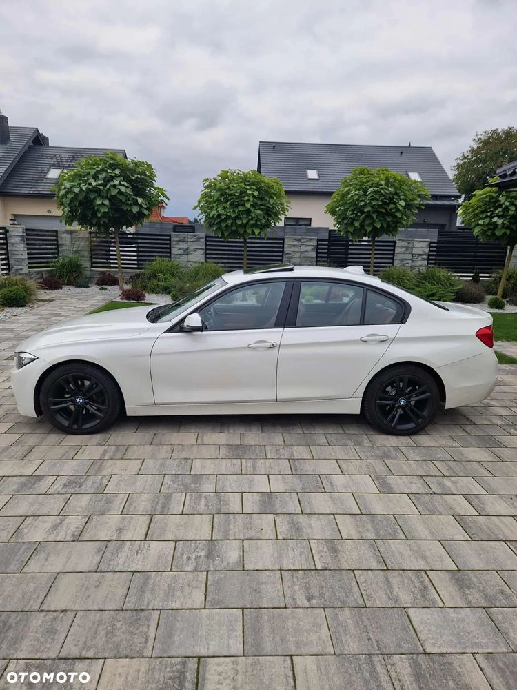 BMW Seria 3 320i xDrive Sport Line - 8