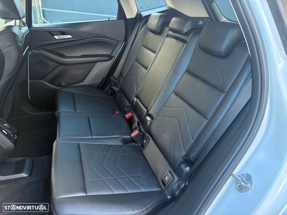 BMW 218 Active Tourer i Line Luxury Auto - 30