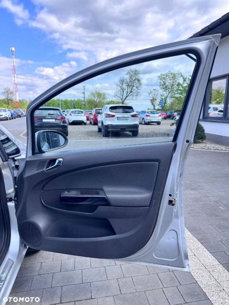 Opel Corsa - 25