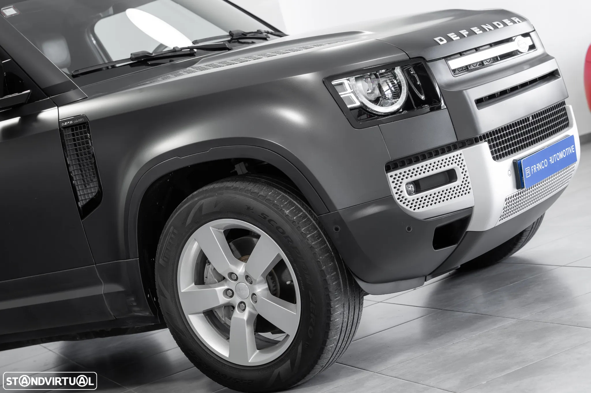 Land Rover Defender 3.0 D300 90 AWD X-Dynamic HSE - 5