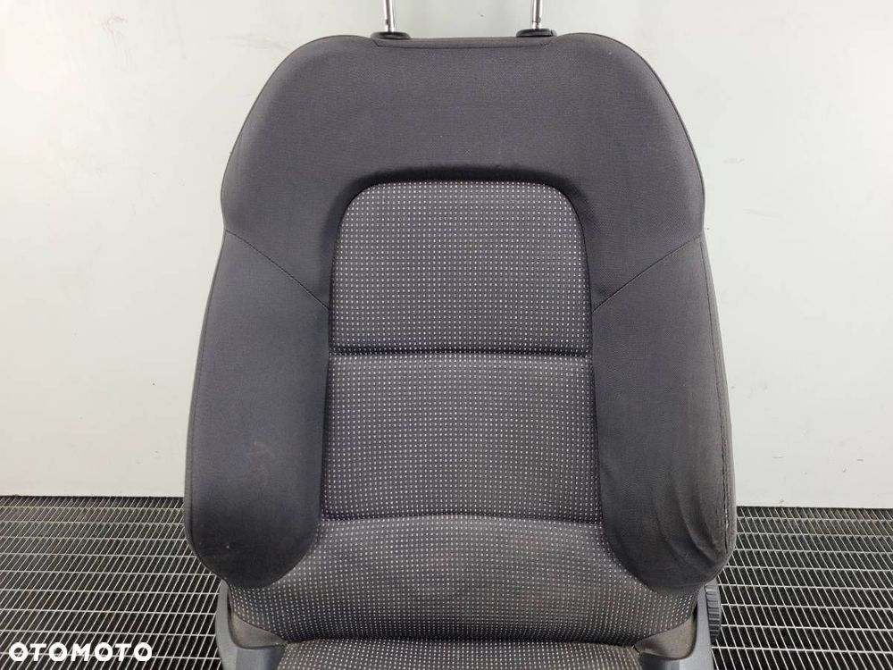 FOTEL LEWY AUDI A3 8P 5D SPORTBACK EUROPA - 3