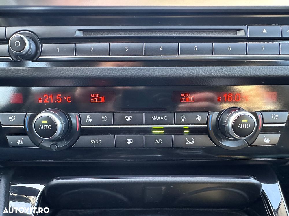 BMW Seria 5 525d xDrive Touring Aut. - 23