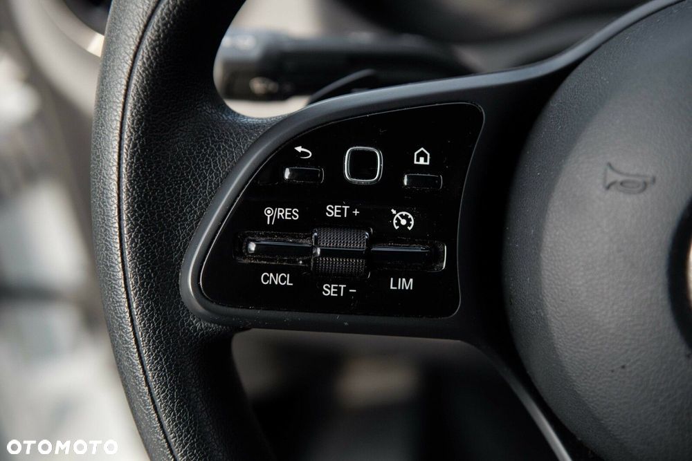 Mercedes-Benz Sprinter - 19