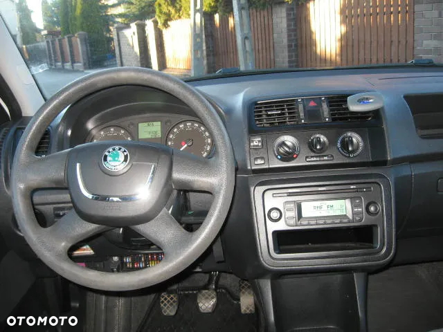 Skoda Fabia 1.4 16V Ambition - 9