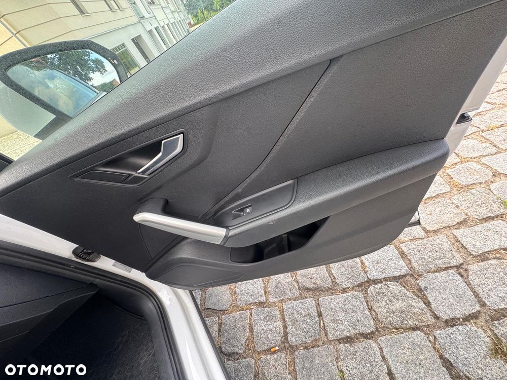 Audi Q2 30 TFSI Advanced - 14