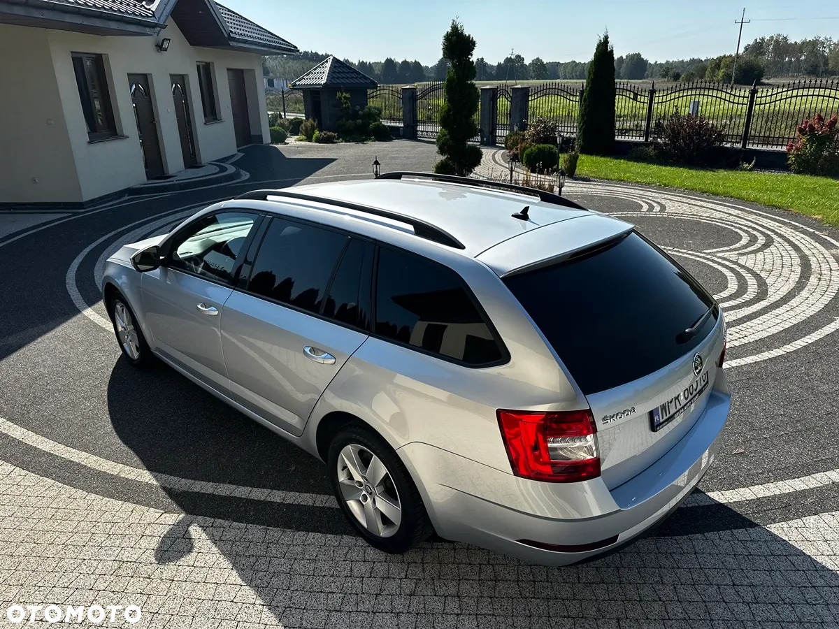 Skoda Octavia 2.0 TDI SCR Style DSG - 6