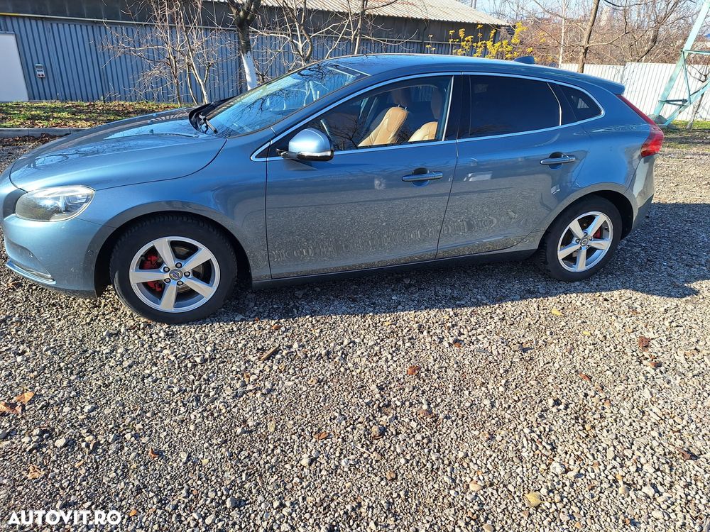 Volvo V40 D2 - 10