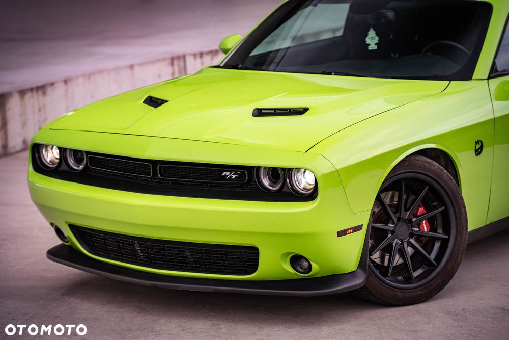 Dodge Challenger - 3