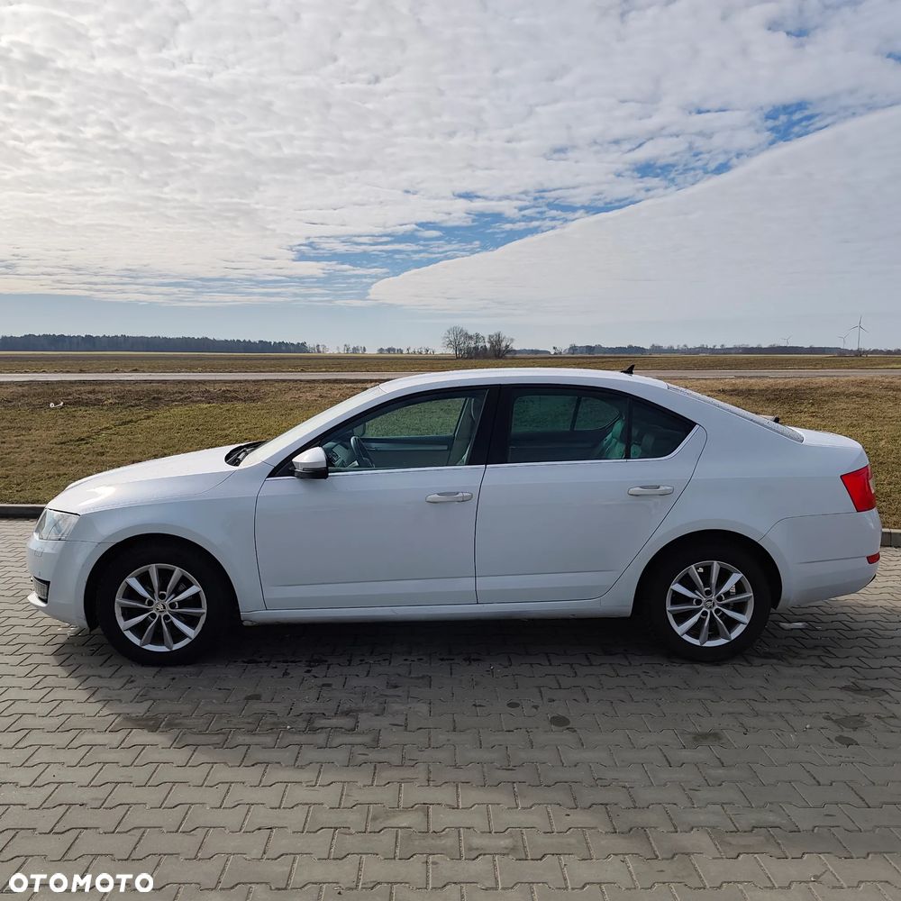 Skoda Octavia 1.6 TDI DPF DSG Elegance - 2