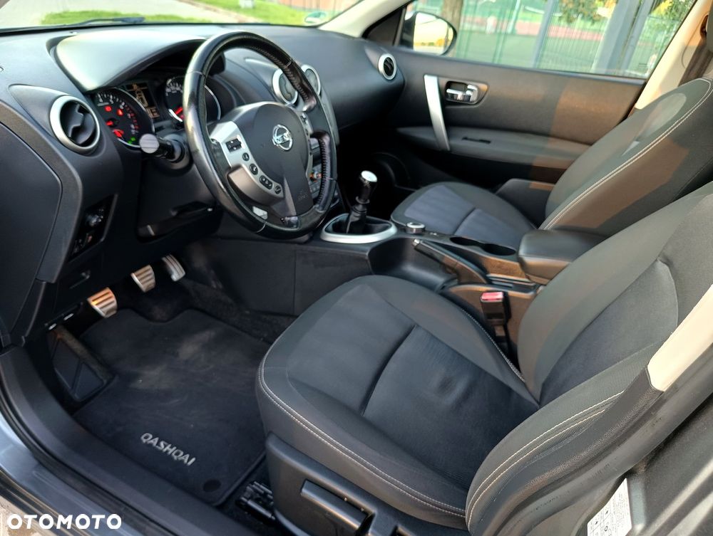Nissan Qashqai 2.0 4x4 Tekna Premium - 17