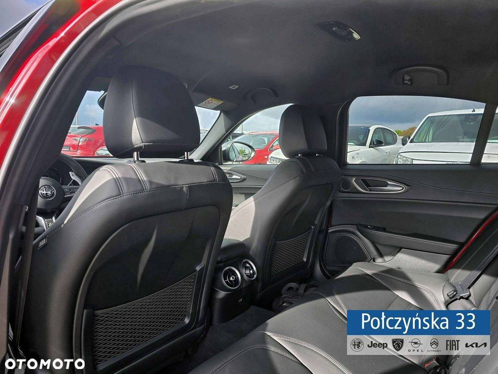 Alfa Romeo Giulia - 18