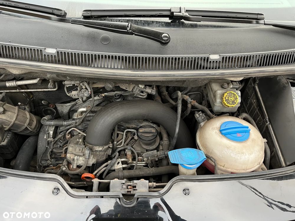 Volkswagen Caravelle - 30