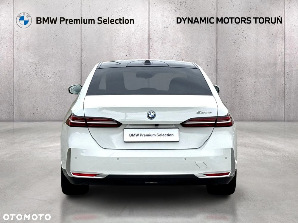 BMW Seria 5 530e xDrive PHEV - 9