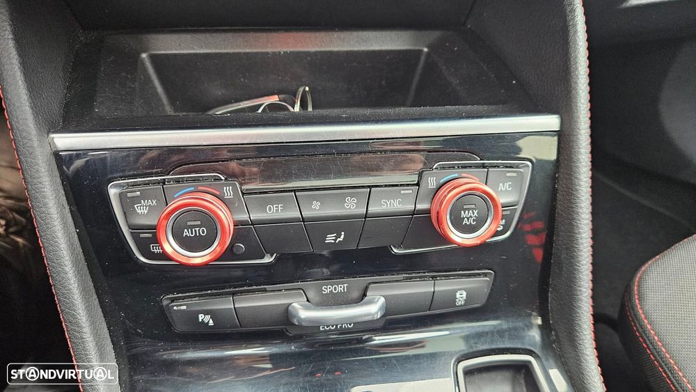 BMW 218 Active Tourer d Sport Line - 18