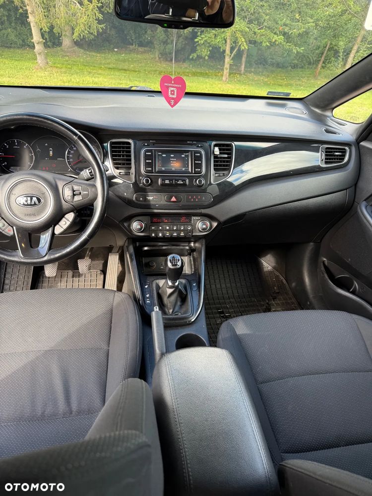 Kia Carens 1.7 CRDi L 7os - 9