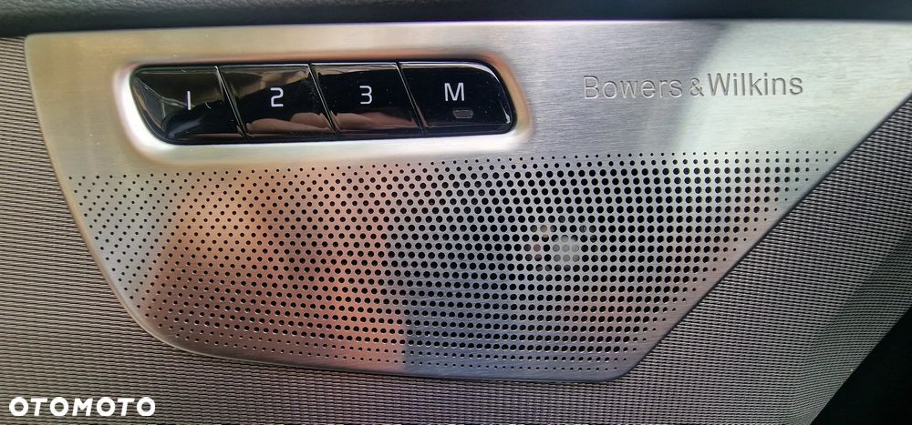 Volvo XC 90 T8 AWD Plug-In Hybrid R-Design 7os - 35