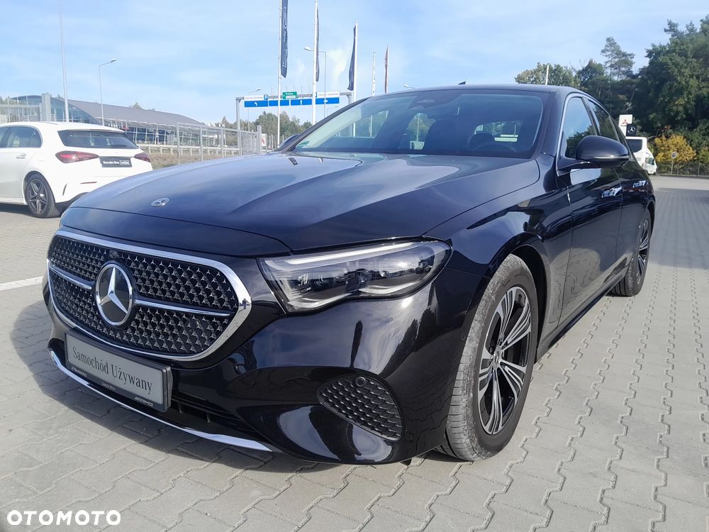Mercedes-Benz Klasa E 200 mHEV 4-Matic Avantgarde 9G-Tronic - 2