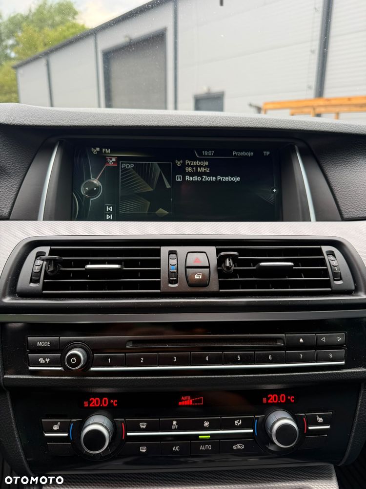 BMW Seria 5 520d xDrive Luxury Line - 11