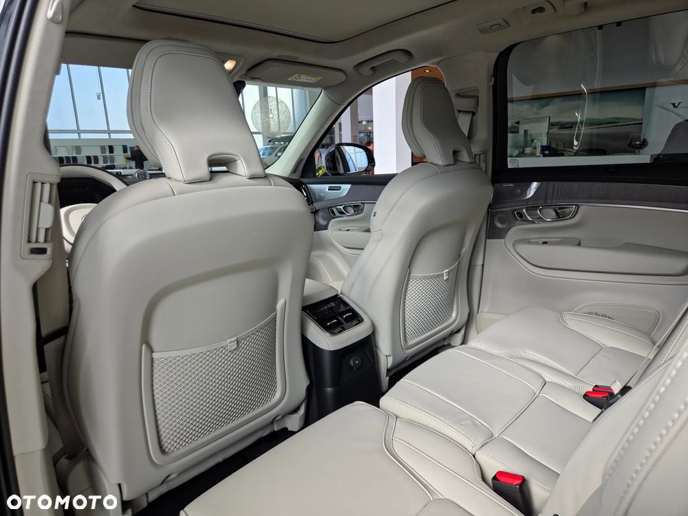 Volvo XC 90 T8 AWD Plug-In Hybrid Ultra Bright 7os - 8