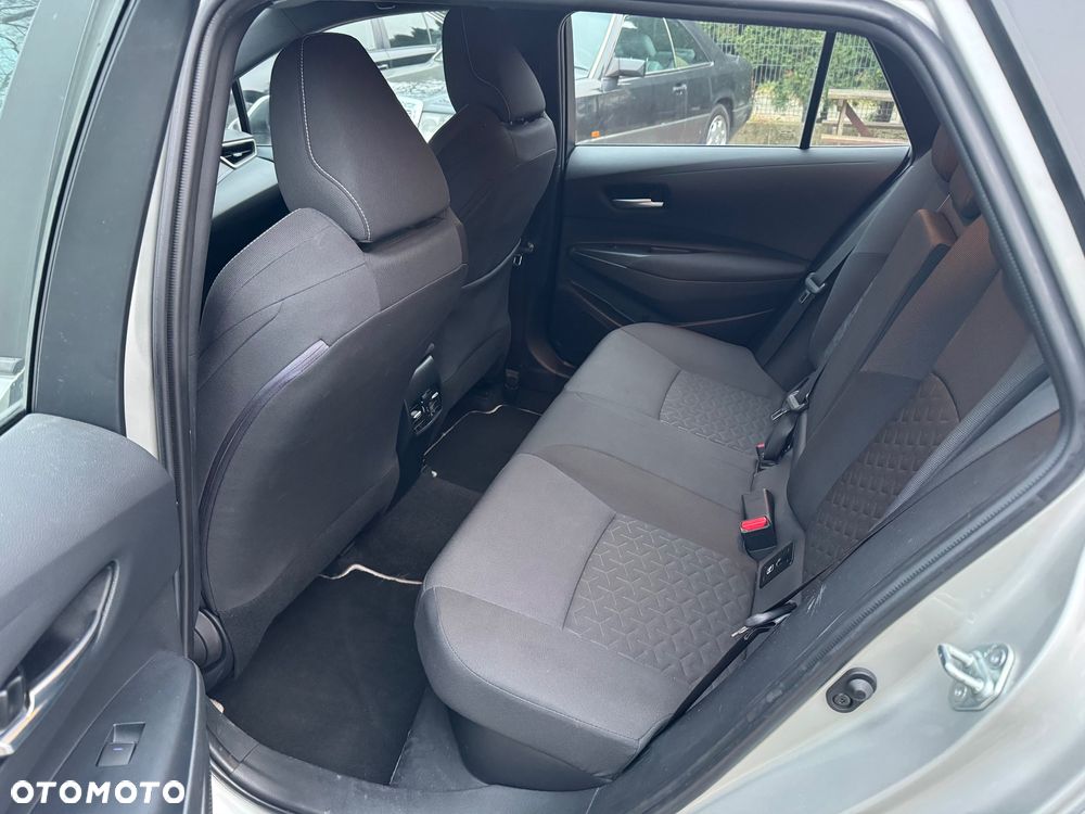 Toyota Corolla 1.8 Hybrid Comfort - 12