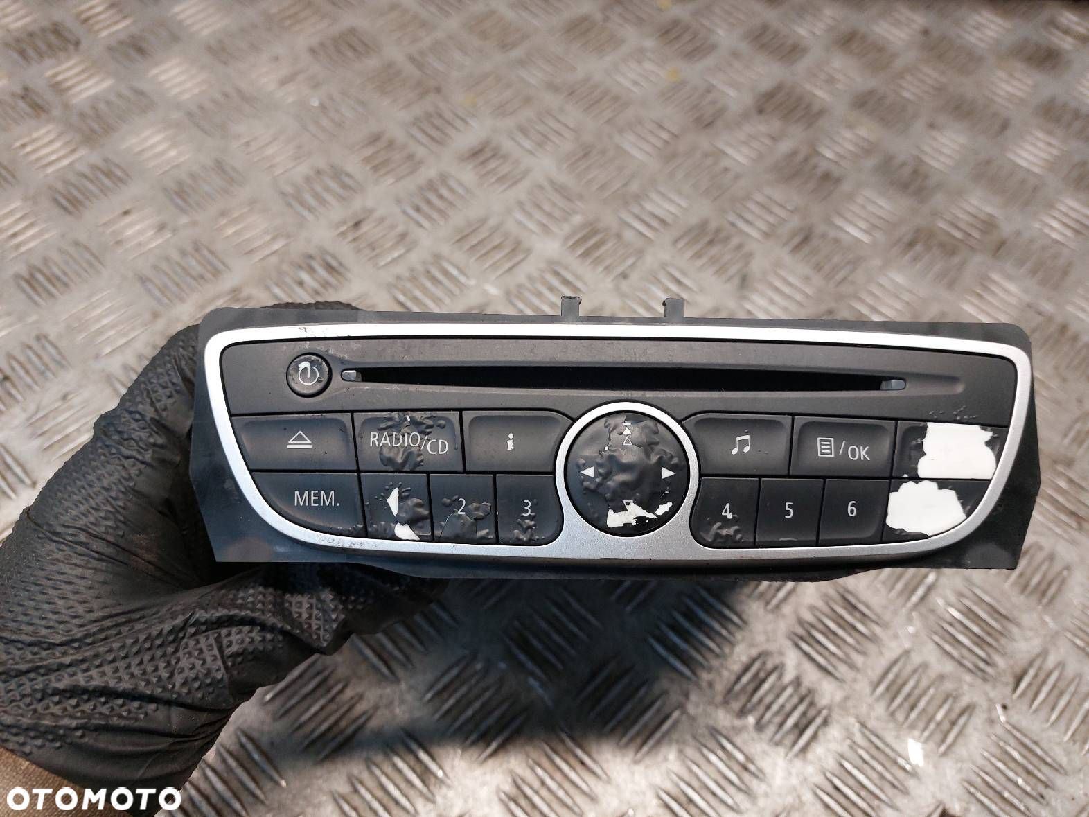 RADIO ODTWARZACZ RENAULT MEGANE III 281150030RT - 1