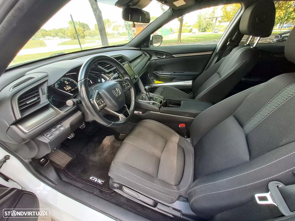 Honda Civic 1.0 i-VTEC Elegance Navi - 11