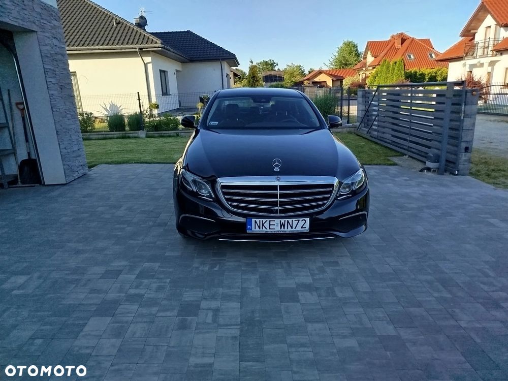 Mercedes-Benz Klasa E 220 d 4-Matic Business Edition 9G-TRONIC - 3