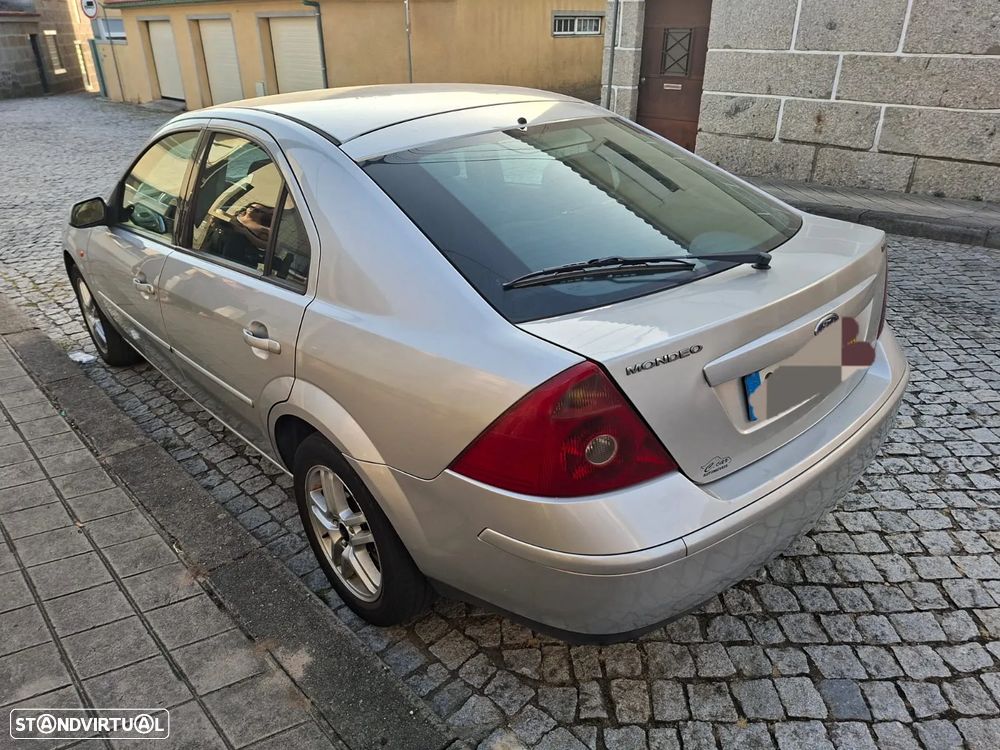 Ford Mondeo 2.0 TDCI DPF Ghia - 4