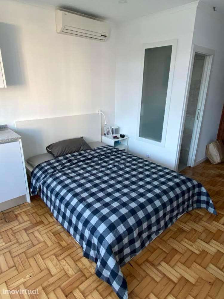 Estúdio - localizado em Sete Rios Lisbon - Grande imagem: 3/4