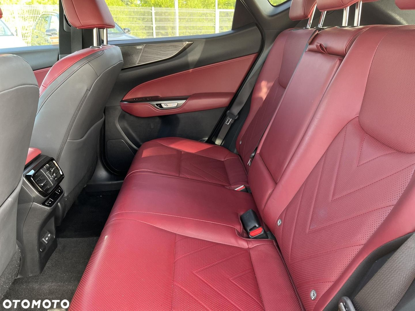 Lexus NX - 14