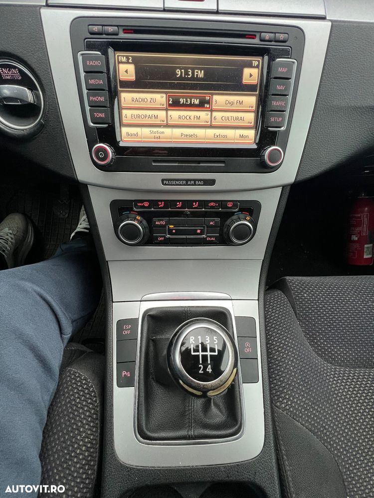 Volkswagen Passat Variant 1.6 TDI BlueMotion Technology Comfortline - 14