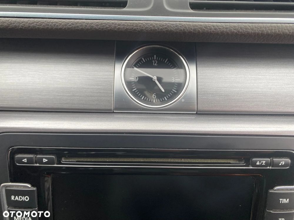 Volkswagen Passat 2.0 TDI Comfortline - 13