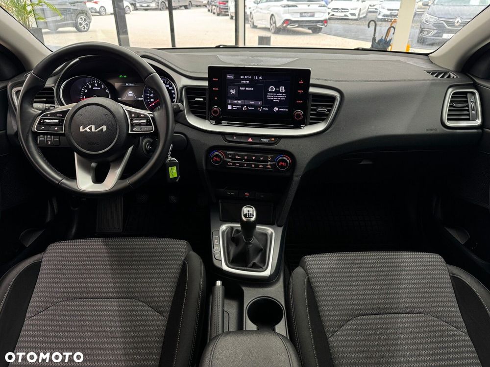 Kia Ceed 1.5 T-GDI M - 14
