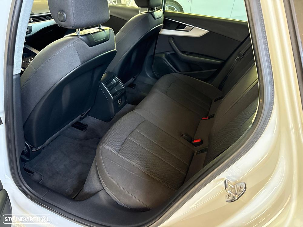 Audi A4 Avant 35 TDI Sport S tronic - 18