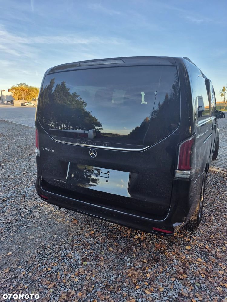 Mercedes-Benz Klasa V 300 d lang 4Matic 9G-TRONIC Avantgarde - 8