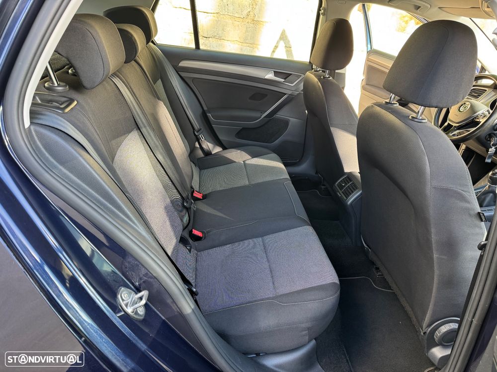 VW Golf 1.6 TDI Trendline - 22