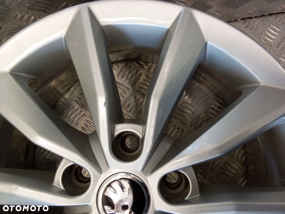Felgi Skoda Octavia Karoq Yeti Superb 6,5Jx16 et46 5x112 - 7