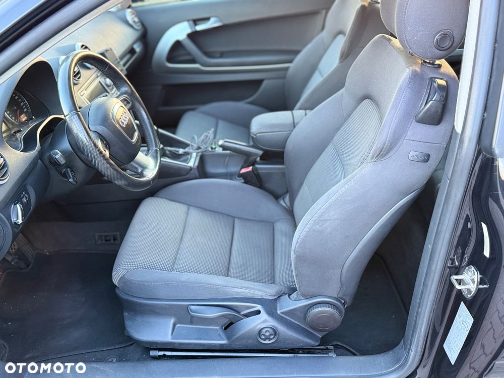 Audi A3 3-drzwiowe 2.0 TDI Attraction - 21