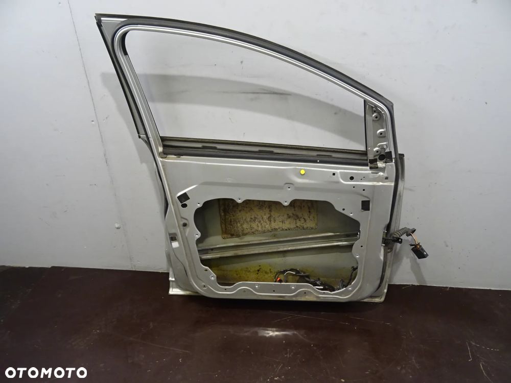 FORD KUGA MK1 08-13 2.0 TDCI 140KM DRZWI LEWY PRZÓD PRZEDNIE 08 - 10